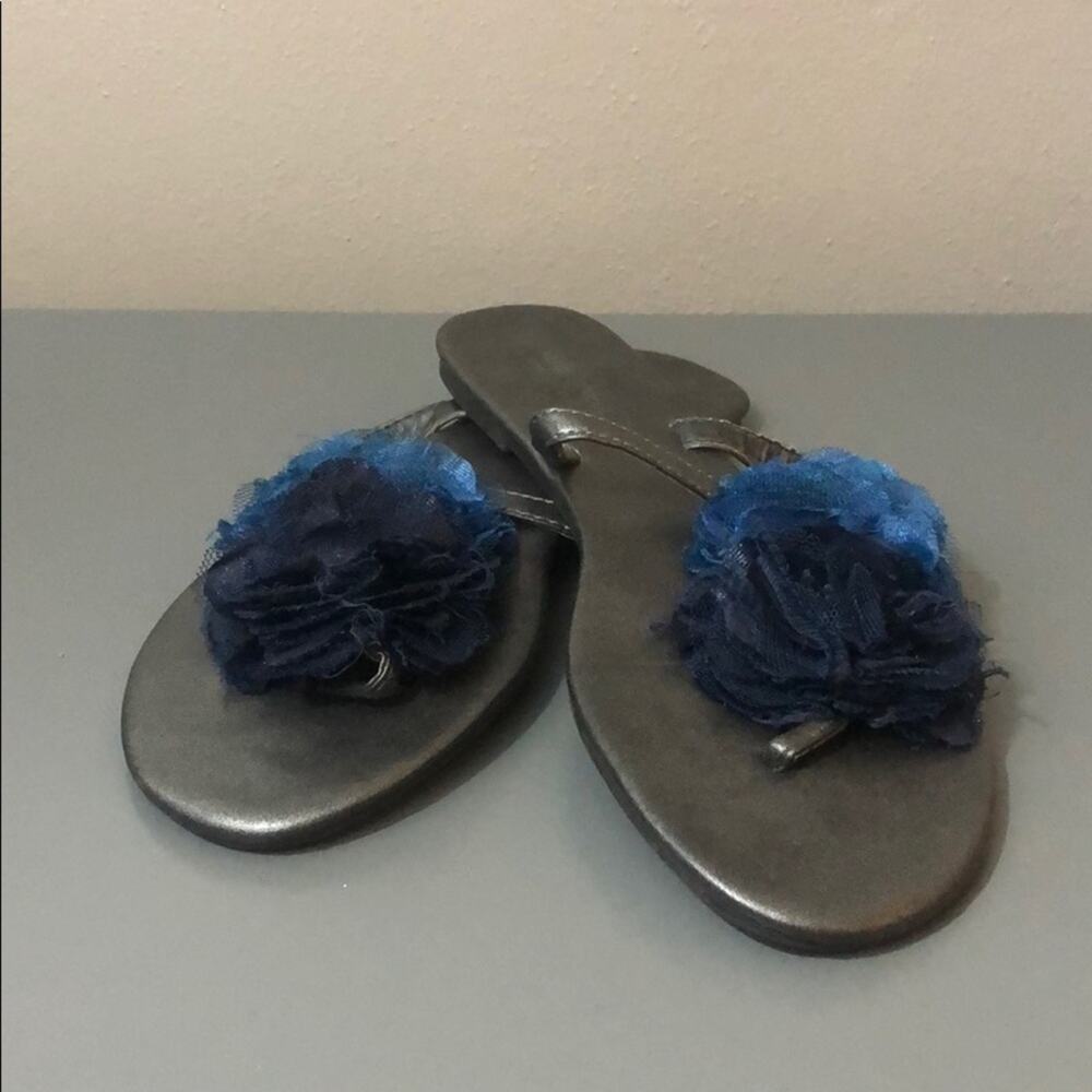 Simply Vera Wang blue flower gray sandals SIZE 7